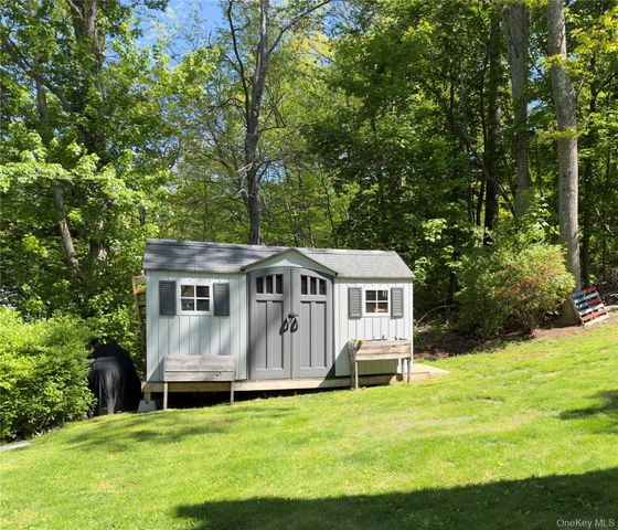 21 Birch Drive, Mahopac, NY 10541