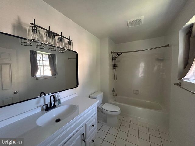 11 PHEASANT RUN CT, Lutherville Timonium, MD 21093