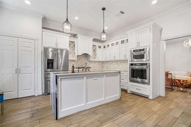 4746 Post Oak Timber Drive 34, Houston, TX 77056