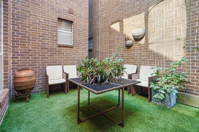 4746 Post Oak Timber Drive 34, Houston, TX 77056