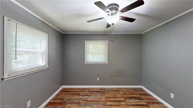 5802 MENDENHALL Road, Archdale, NC 27263