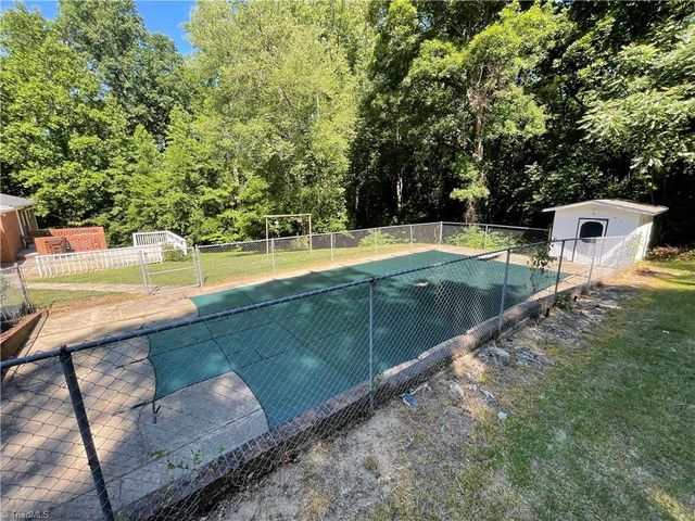5802 MENDENHALL Road, Archdale, NC 27263