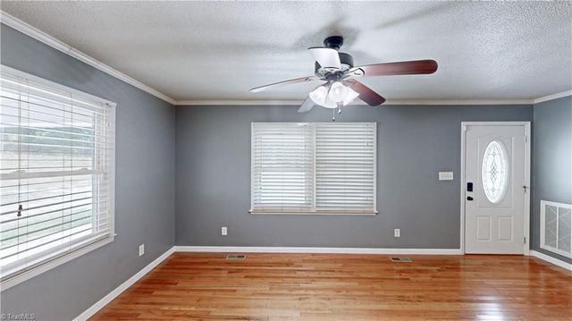 5802 MENDENHALL Road, Archdale, NC 27263