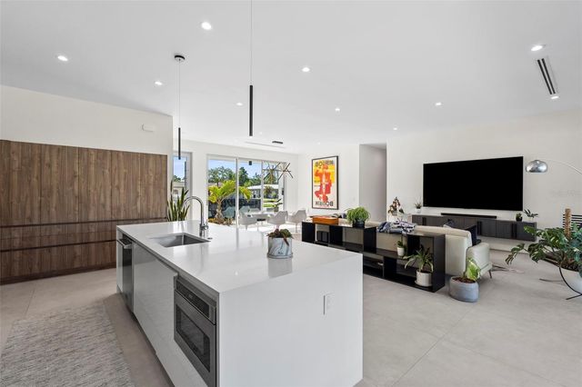 1304 INDIAN ROCKS ROAD, Belleair, FL 33756