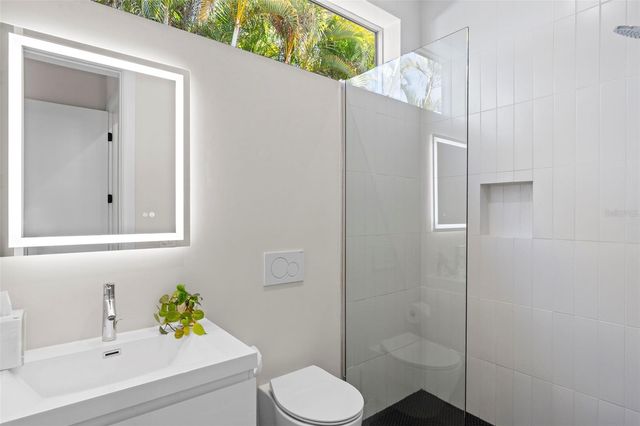 1304 INDIAN ROCKS ROAD, Belleair, FL 33756