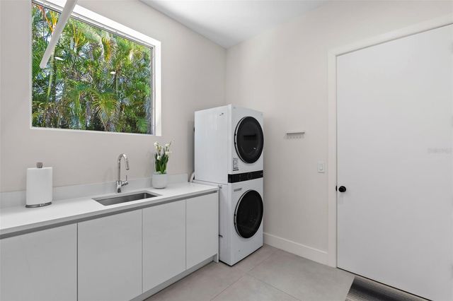 1304 INDIAN ROCKS ROAD, Belleair, FL 33756