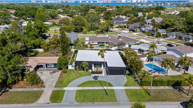 1304 INDIAN ROCKS ROAD, Belleair, FL 33756