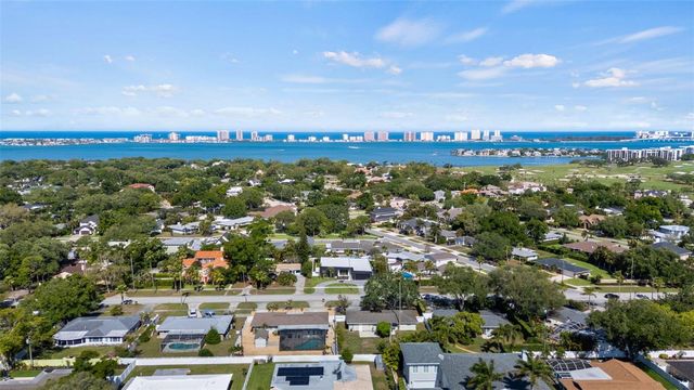 1304 INDIAN ROCKS ROAD, Belleair, FL 33756