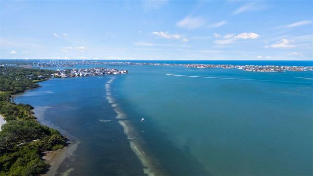 1304 INDIAN ROCKS ROAD, Belleair, FL 33756