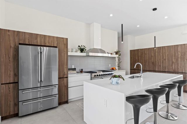 1304 INDIAN ROCKS ROAD, Belleair, FL 33756