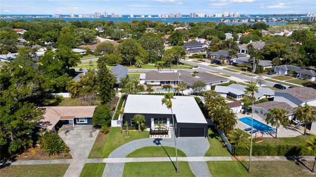 1304 INDIAN ROCKS ROAD, Belleair, FL 33756