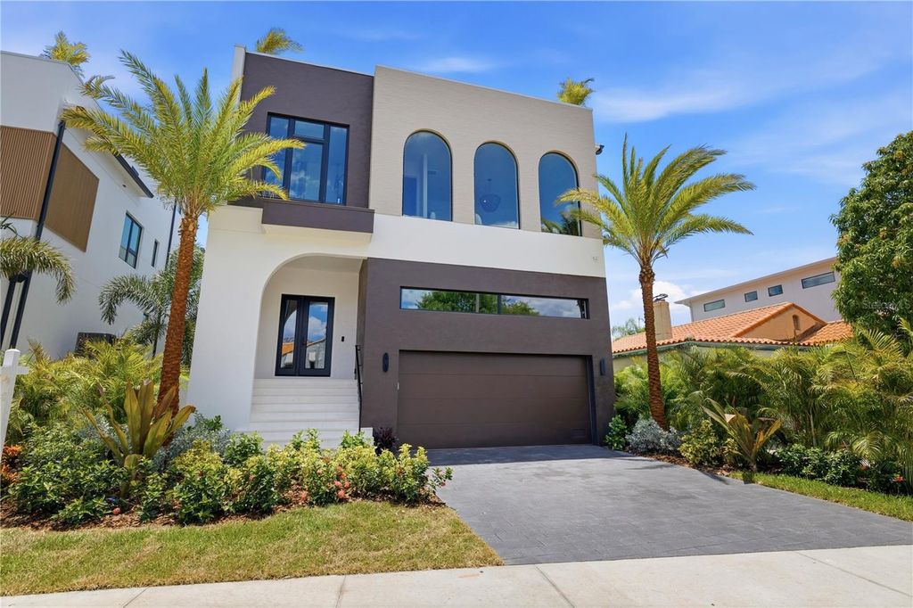 Image 1 of property listing at 128 ADRIATIC AVENUE, Tampa, FL 33606