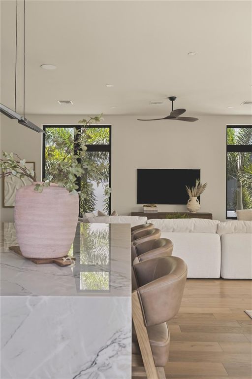 Image 17 of property listing at 128 ADRIATIC AVENUE, Tampa, FL 33606
