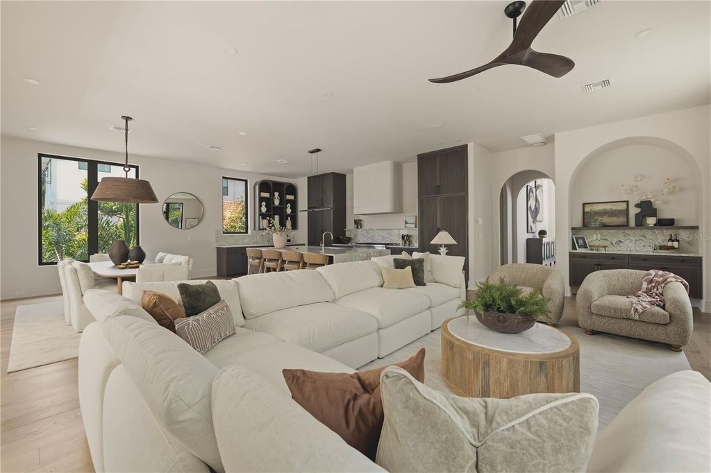 Image 25 of property listing at 128 ADRIATIC AVENUE, Tampa, FL 33606