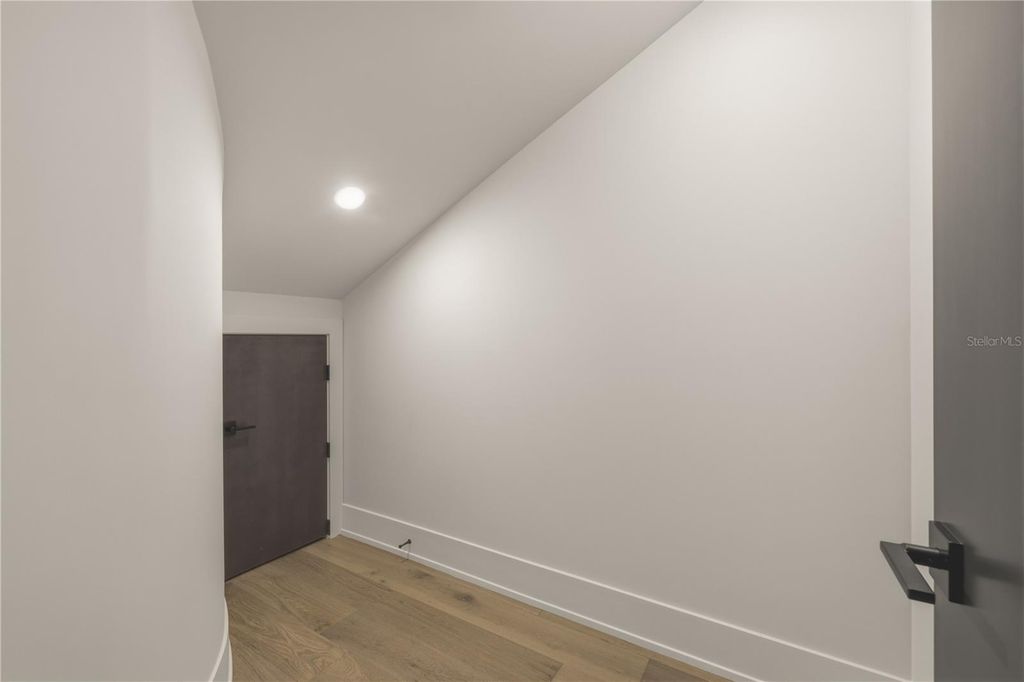 Image 30 of property listing at 128 ADRIATIC AVENUE, Tampa, FL 33606