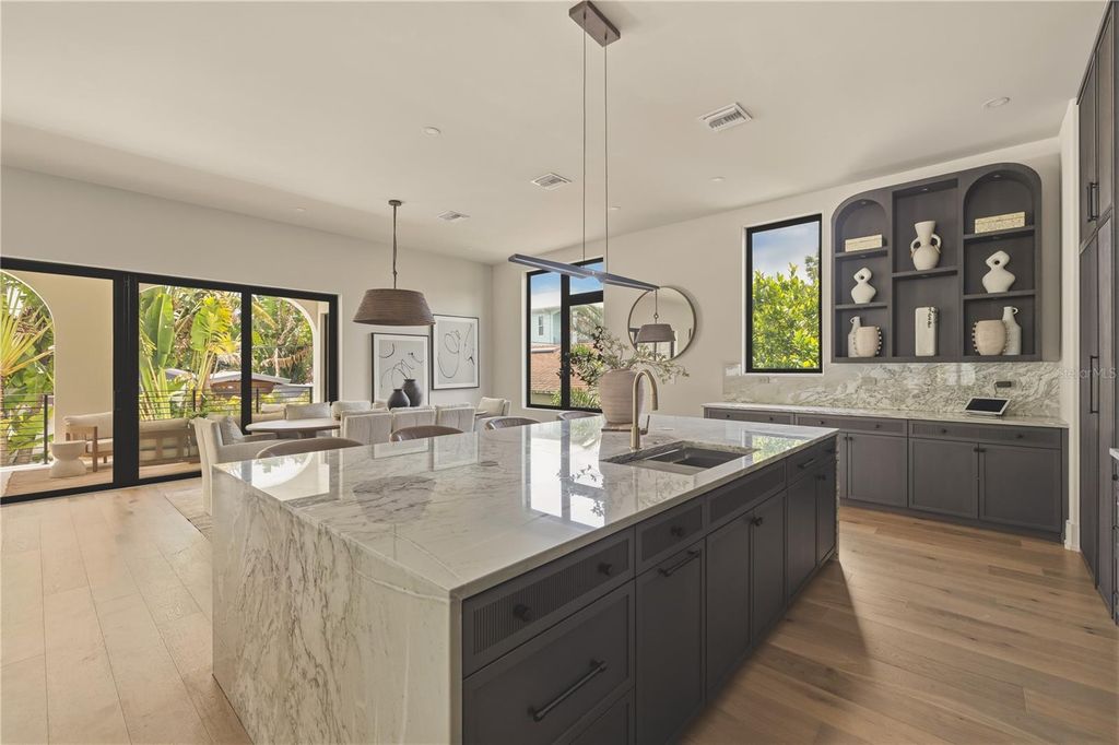 Image 7 of property listing at 128 ADRIATIC AVENUE, Tampa, FL 33606