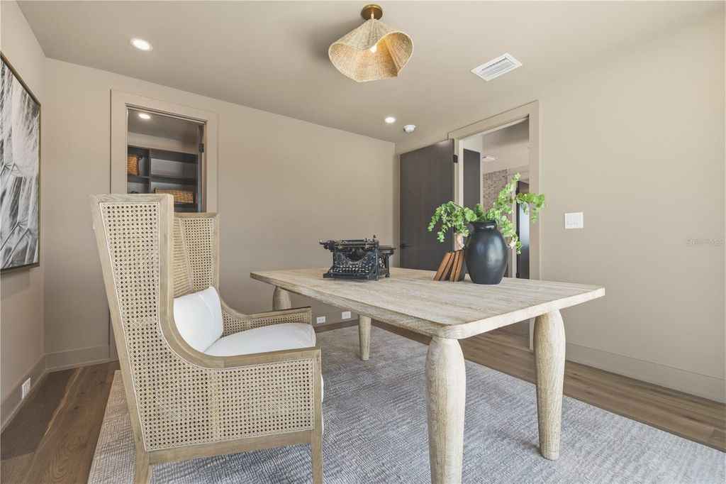 Image 68 of property listing at 128 ADRIATIC AVENUE, Tampa, FL 33606