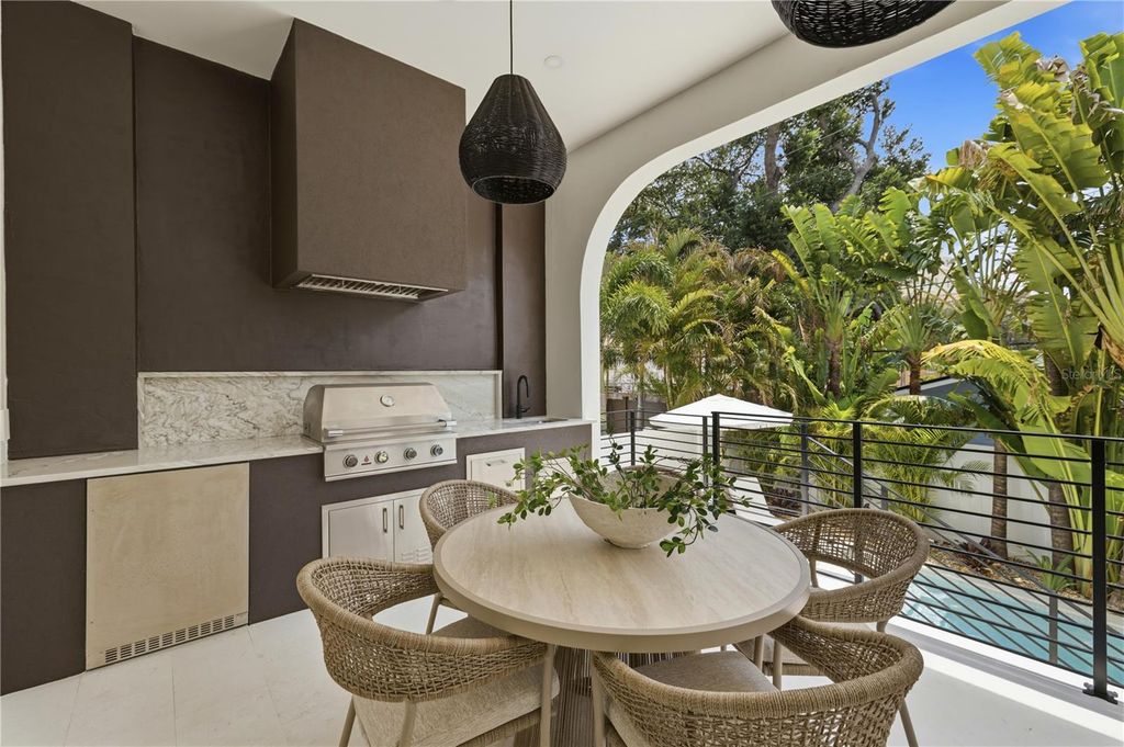 Image 77 of property listing at 128 ADRIATIC AVENUE, Tampa, FL 33606