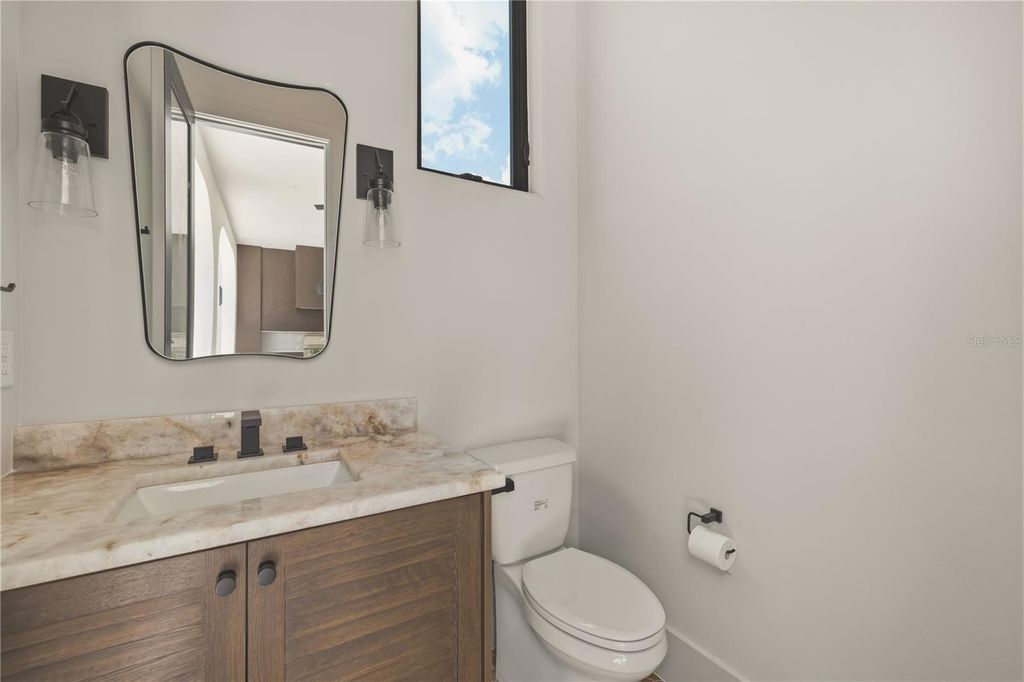 Image 80 of property listing at 128 ADRIATIC AVENUE, Tampa, FL 33606
