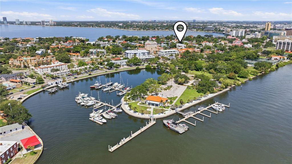 Image 86 of property listing at 128 ADRIATIC AVENUE, Tampa, FL 33606