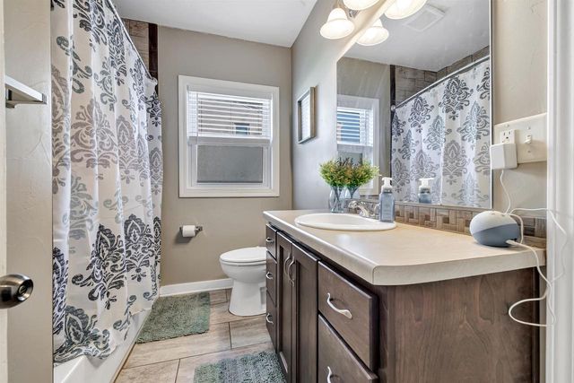 982 HOLZER STREET, Green Bay, WI 54303
