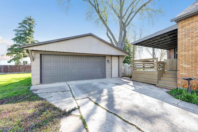 982 HOLZER STREET, Green Bay, WI 54303