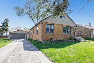 982 HOLZER STREET, Green Bay, WI 54303