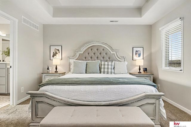 18911 Leavenworth Street, Elkhorn, NE 68022