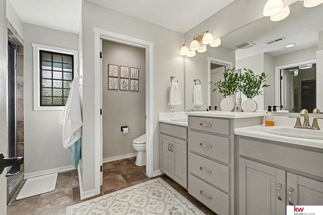 18911 Leavenworth Street, Elkhorn, NE 68022