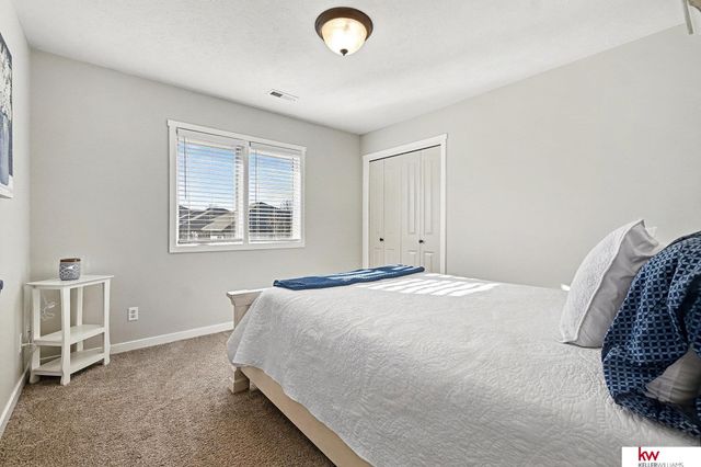 18911 Leavenworth Street, Elkhorn, NE 68022