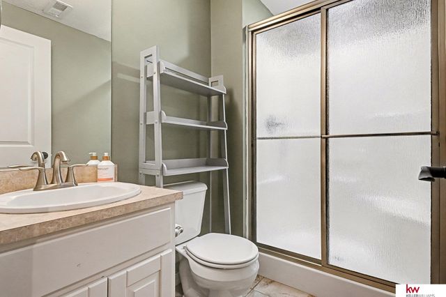 18911 Leavenworth Street, Elkhorn, NE 68022