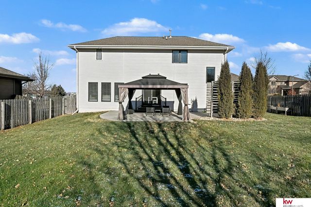 18911 Leavenworth Street, Elkhorn, NE 68022
