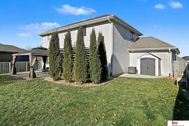 18911 Leavenworth Street, Elkhorn, NE 68022