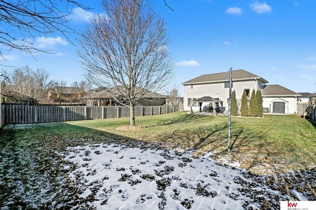 18911 Leavenworth Street, Elkhorn, NE 68022