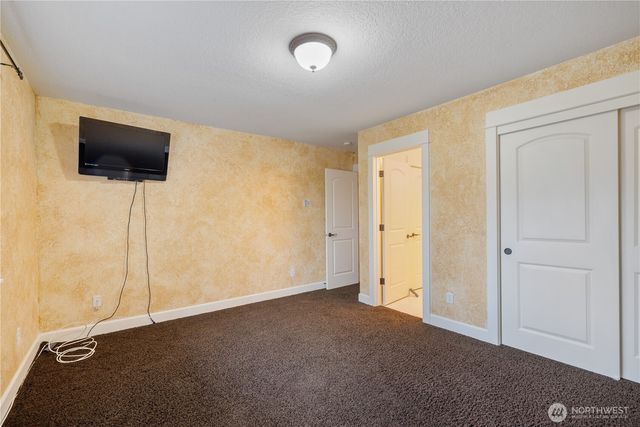 547 Lone Oak Road, Longview, WA 98632