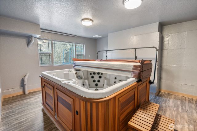 547 Lone Oak Road, Longview, WA 98632