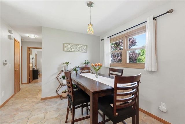 118 Violet Circle, Madison, WI 53714