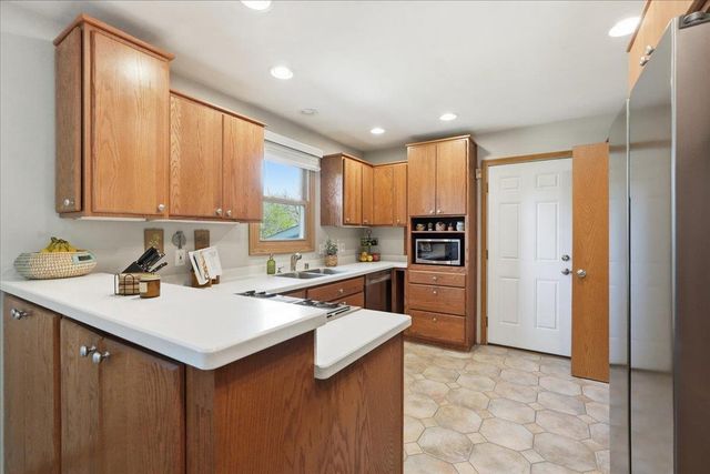 118 Violet Circle, Madison, WI 53714