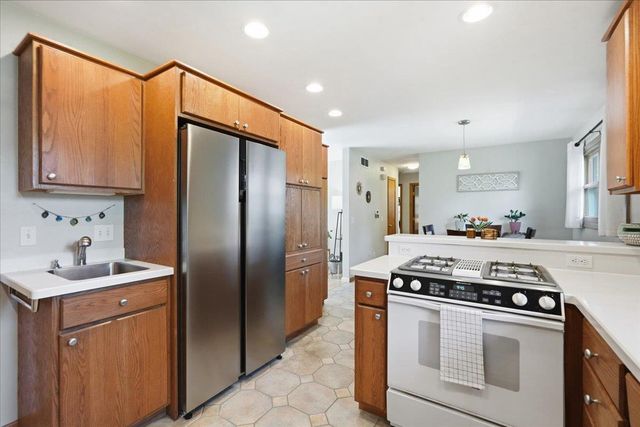 118 Violet Circle, Madison, WI 53714