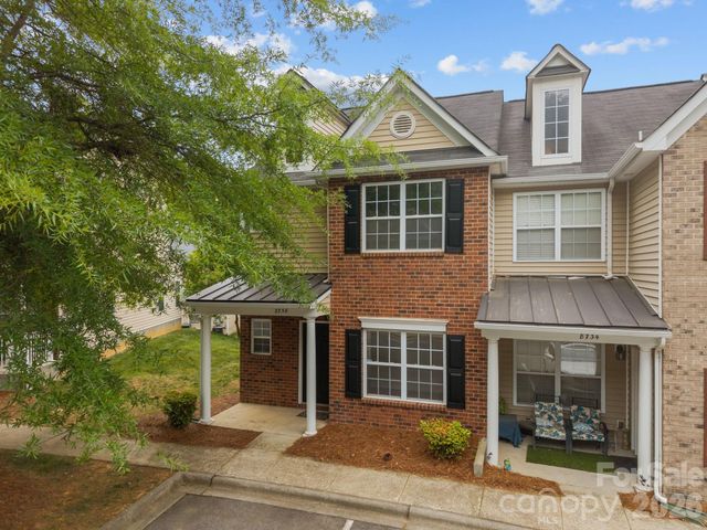 8738 Twined Creek Lane, Charlotte, NC 28227