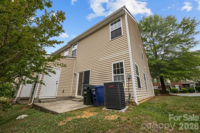 8738 Twined Creek Lane, Charlotte, NC 28227