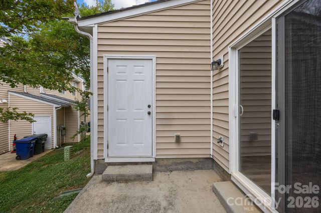 8738 Twined Creek Lane, Charlotte, NC 28227