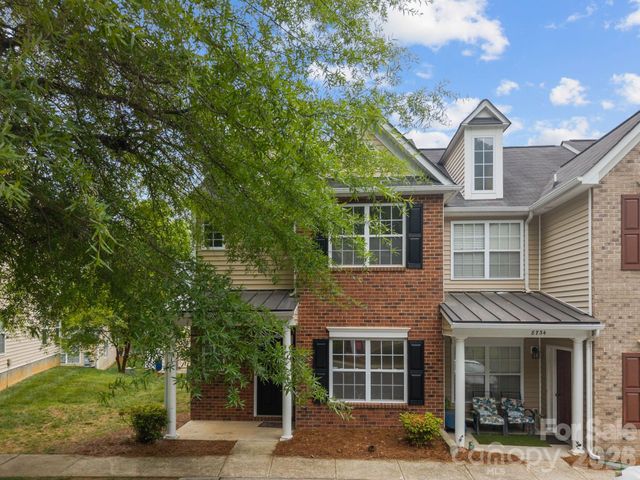 8738 Twined Creek Lane, Charlotte, NC 28227