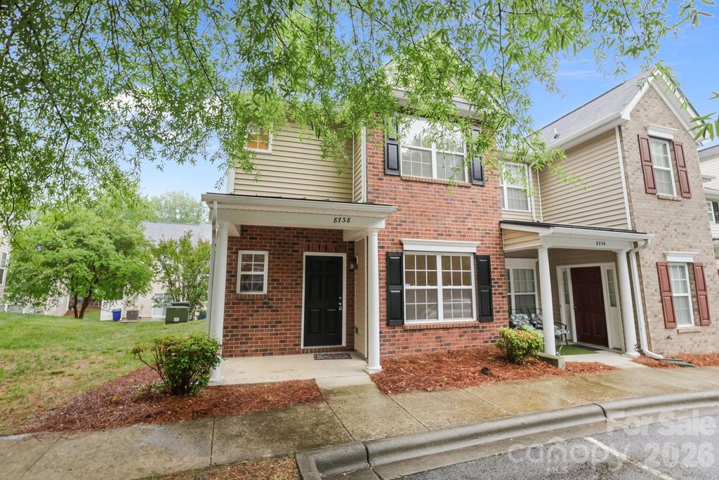 8738 Twined Creek Lane, Charlotte, NC 28227
