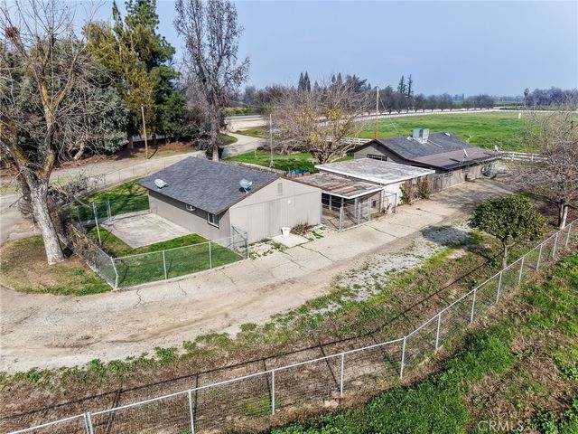 17281 E Belmont, Sanger, CA 93657