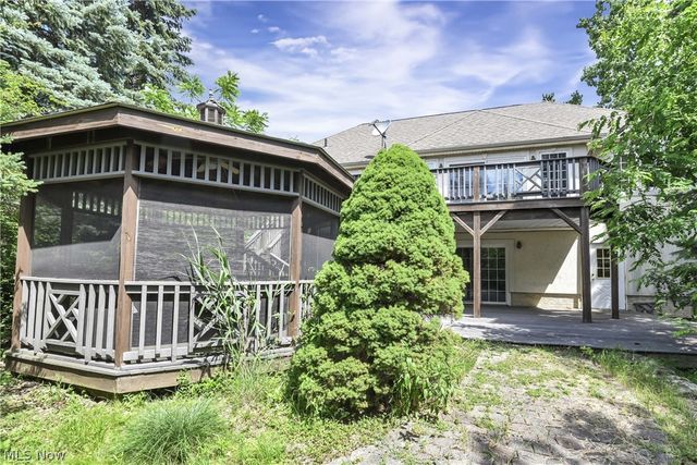 30111 Bonnie View Drive, Wickliffe, OH 44092