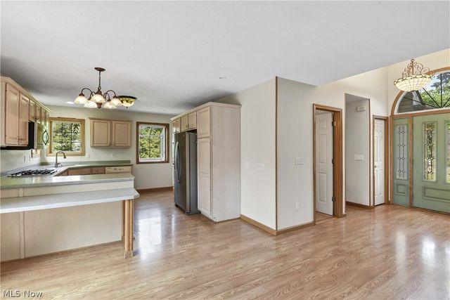 30111 Bonnie View Drive, Wickliffe, OH 44092