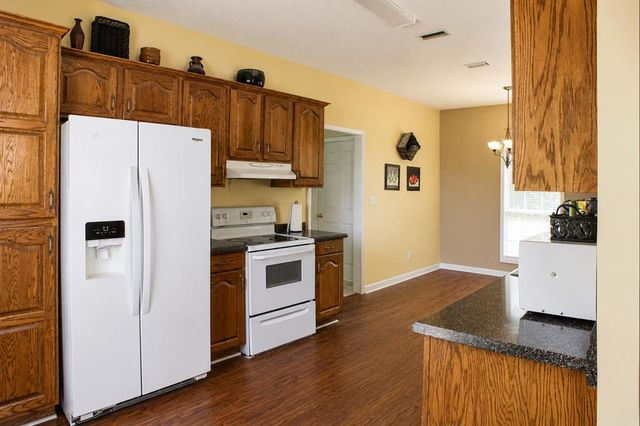 298 Rose Ave, Hartford, AL 36344