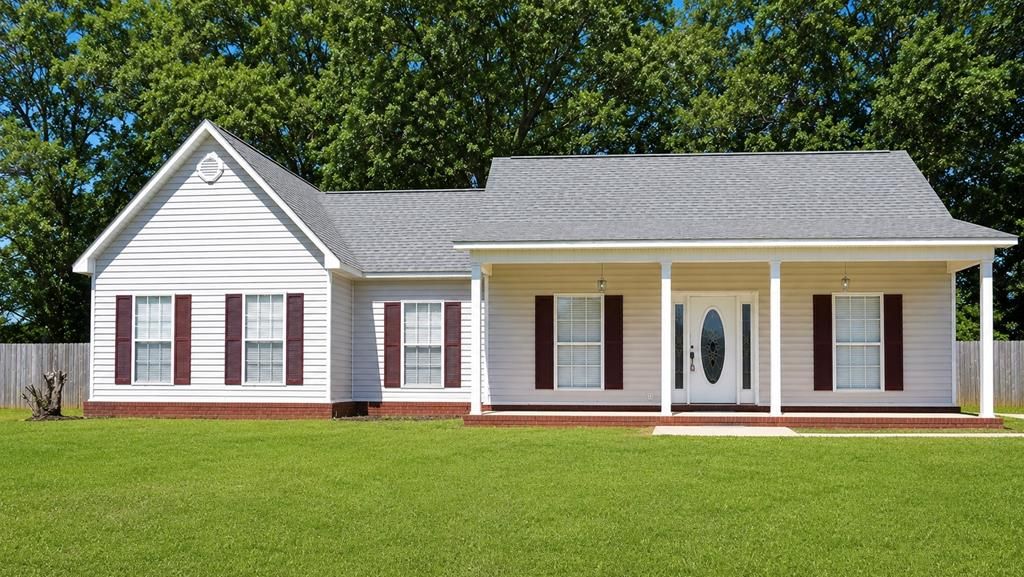 298 Rose Ave, Hartford, AL 36344