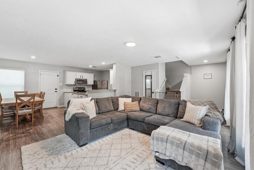 15011 Crockett Road, Willis, TX 77378